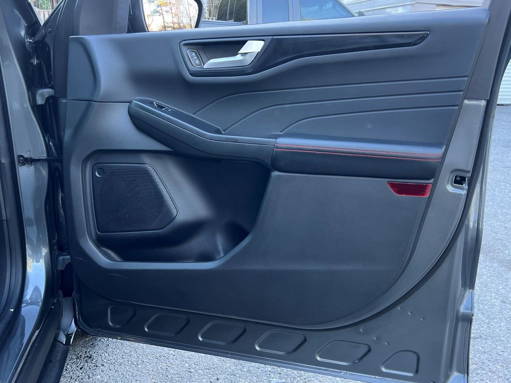 Used 2024 Ford Escape ST-Line Select w/ Tech Pack #1 image 11