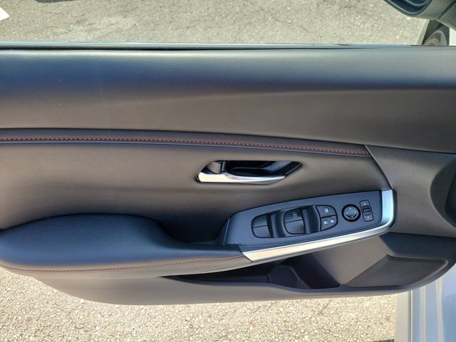 Certified 2025 Nissan Sentra SR FWD image 16