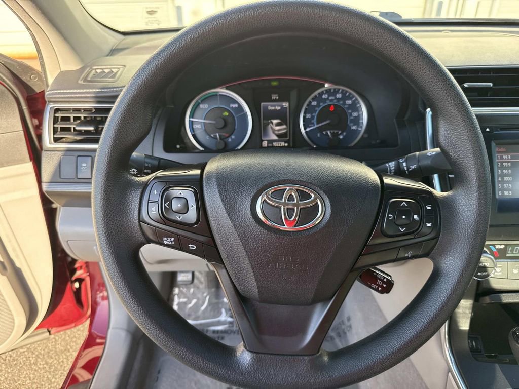 Used 2016 Toyota Camry LE FWD image 44