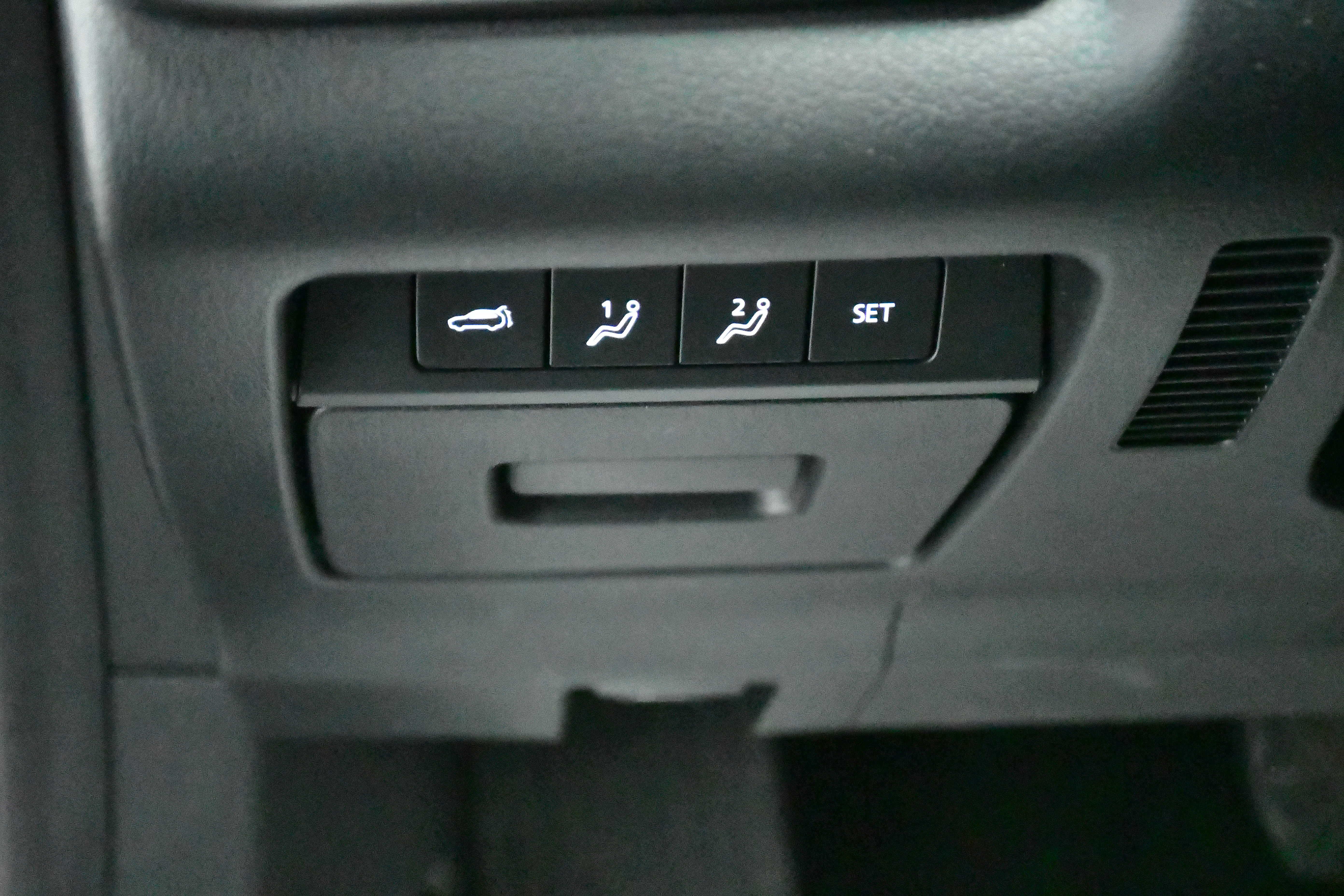 Used 2024 MAZDA CX-30 AWD 2.5 S w/ Premium Package image 26