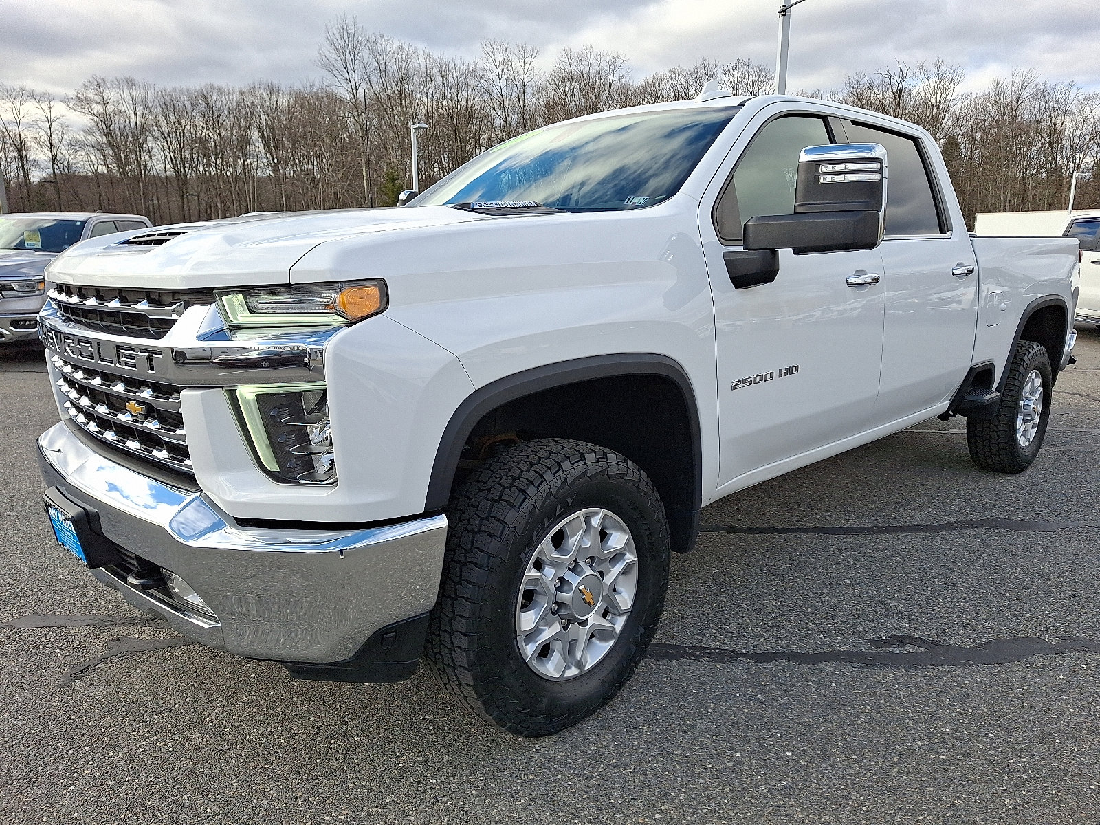 Used 2023 Chevrolet Silverado 2500 LTZ image 3