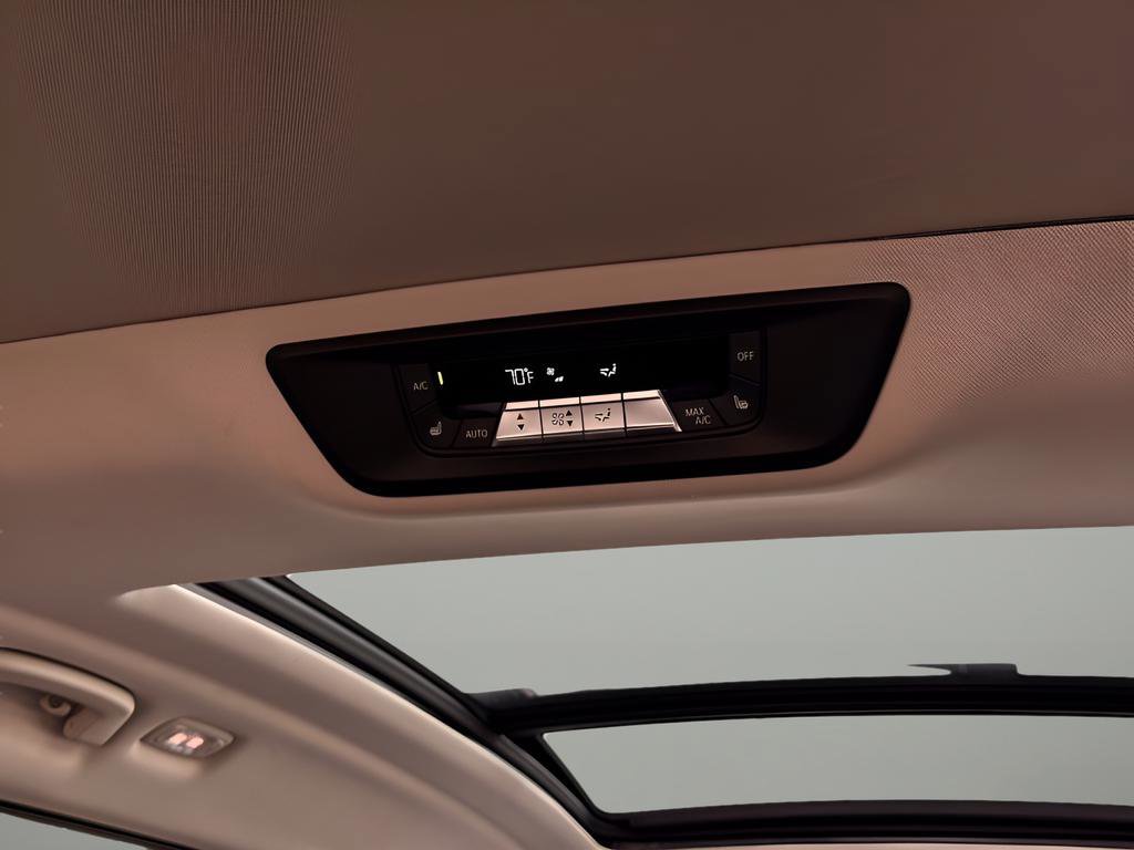 Used 2020 BMW X7 xDrive40i w/ Premium Package AWD/4WD image 24