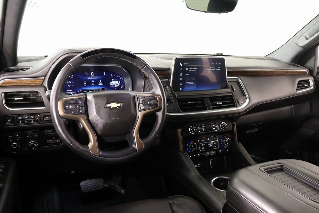 Used 2024 Chevrolet Suburban High Country w/ Advanced Technology Package AWD/4WD image 2