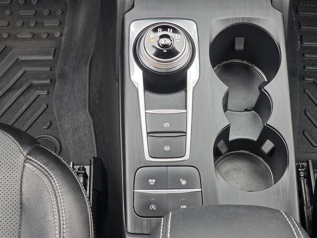 Used 2020 Ford Escape Titanium AWD/4WD image 16