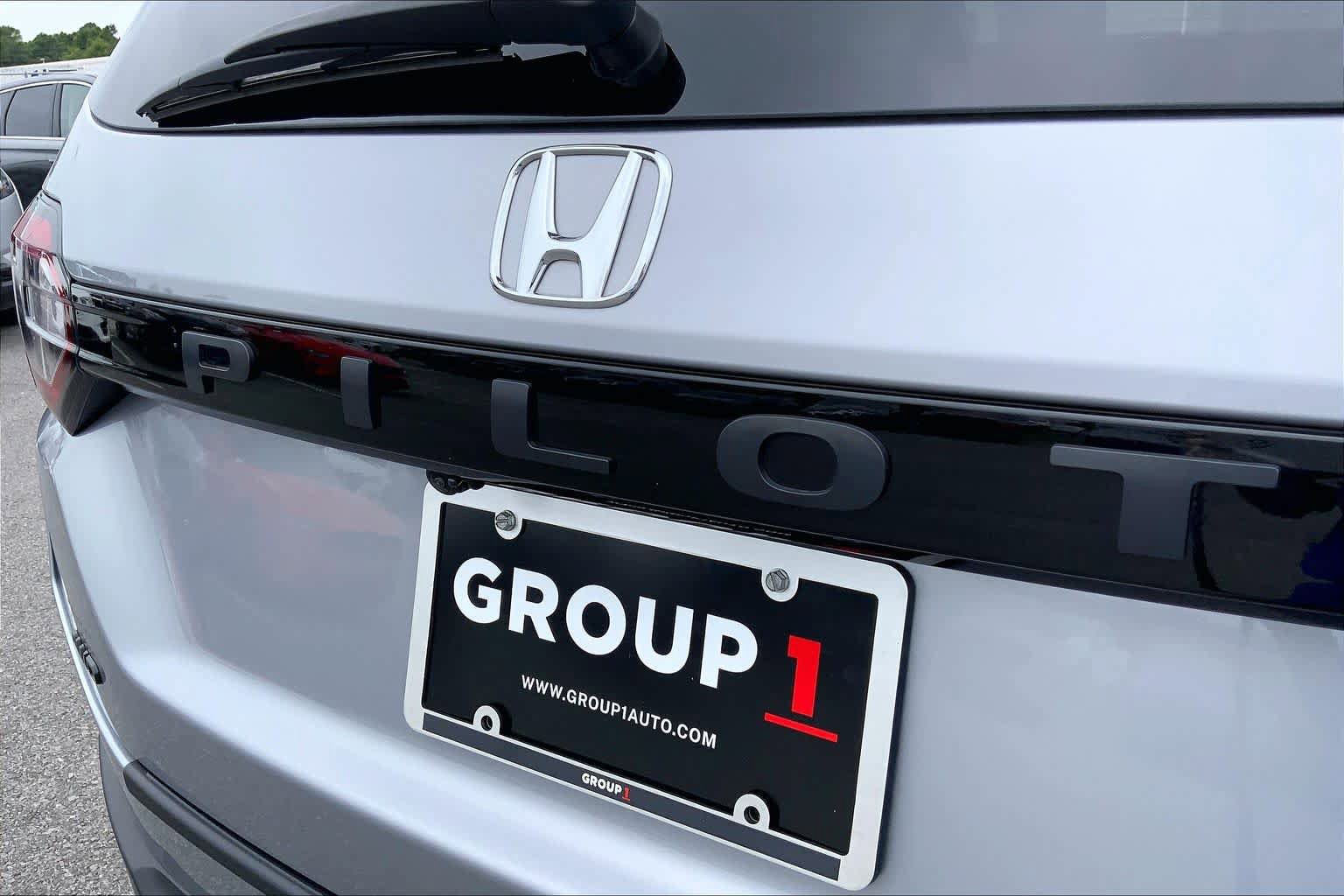 Used 2025 Honda Pilot TrailSport image 31