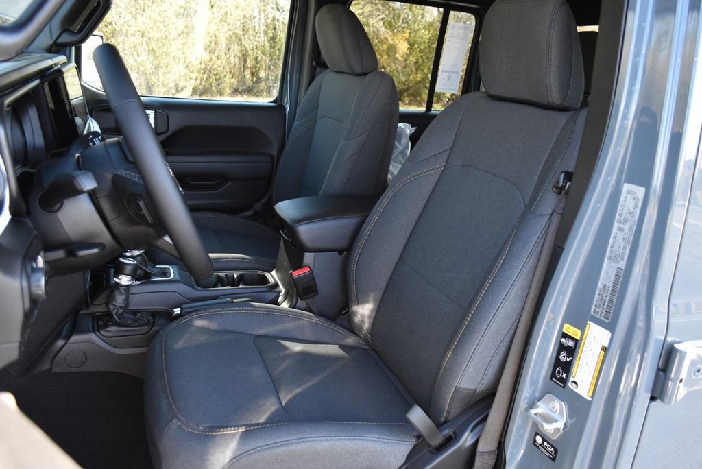 New 2026 Jeep Gladiator Sport AWD/4WD image 14