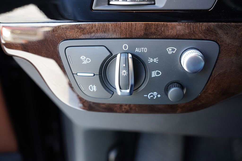 Used 2019 Audi Q7 3.0T Prestige w/ Prestige Package image 28