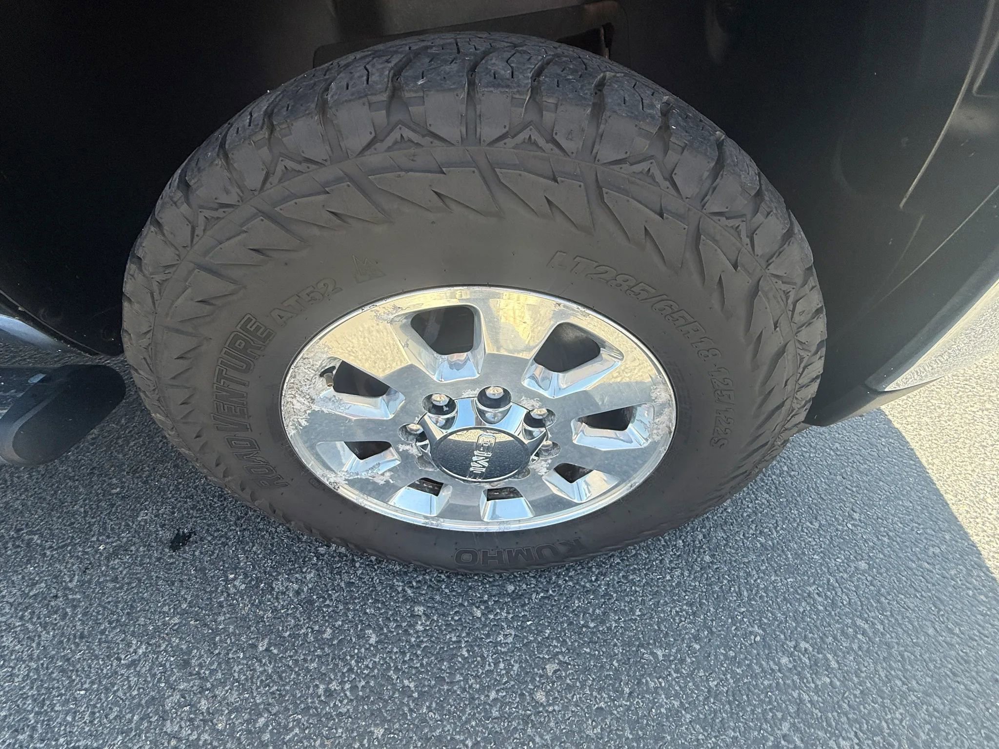 Used 2011 GMC Sierra 2500 SLT w/ Suspension Package, Off-Road AWD/4WD image 15