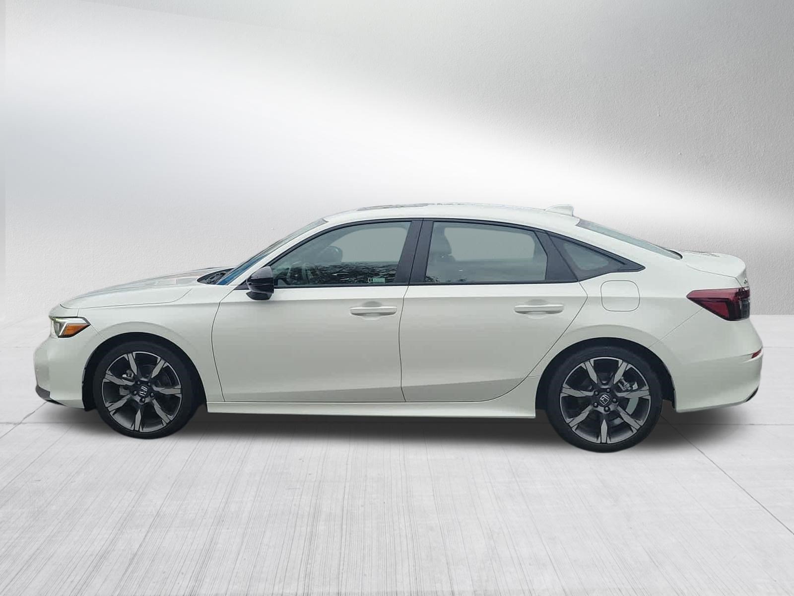 Used 2025 Honda Civic Sport Touring image 8