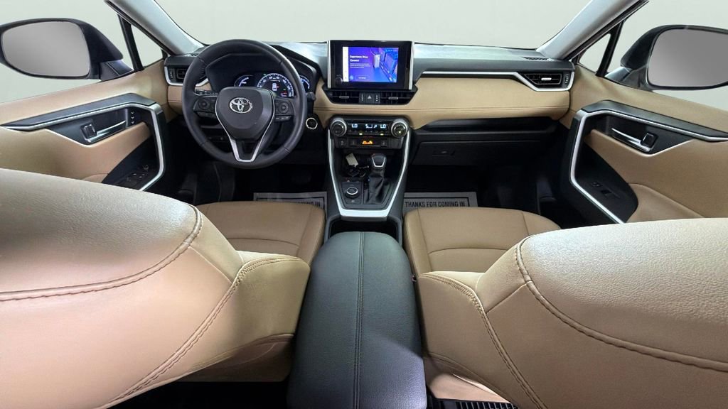 Used 2023 Toyota RAV4 XLE Premium AWD/4WD image 32