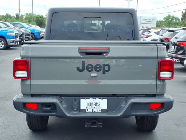Used 2023 Jeep Gladiator Sport AWD/4WD image 29