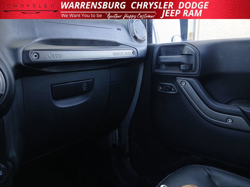 Used 2015 Jeep Wrangler Unlimited Sport w/ Quick Order Package 24S AWD/4WD image 24