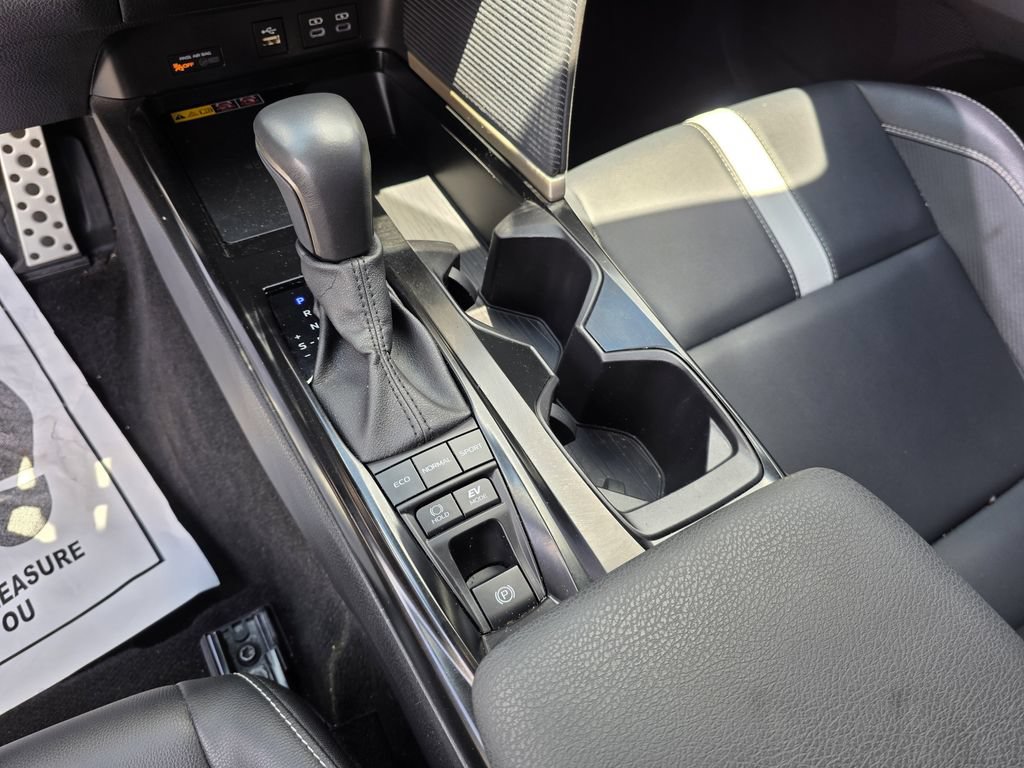 Used 2025 Toyota Camry SE FWD image 20