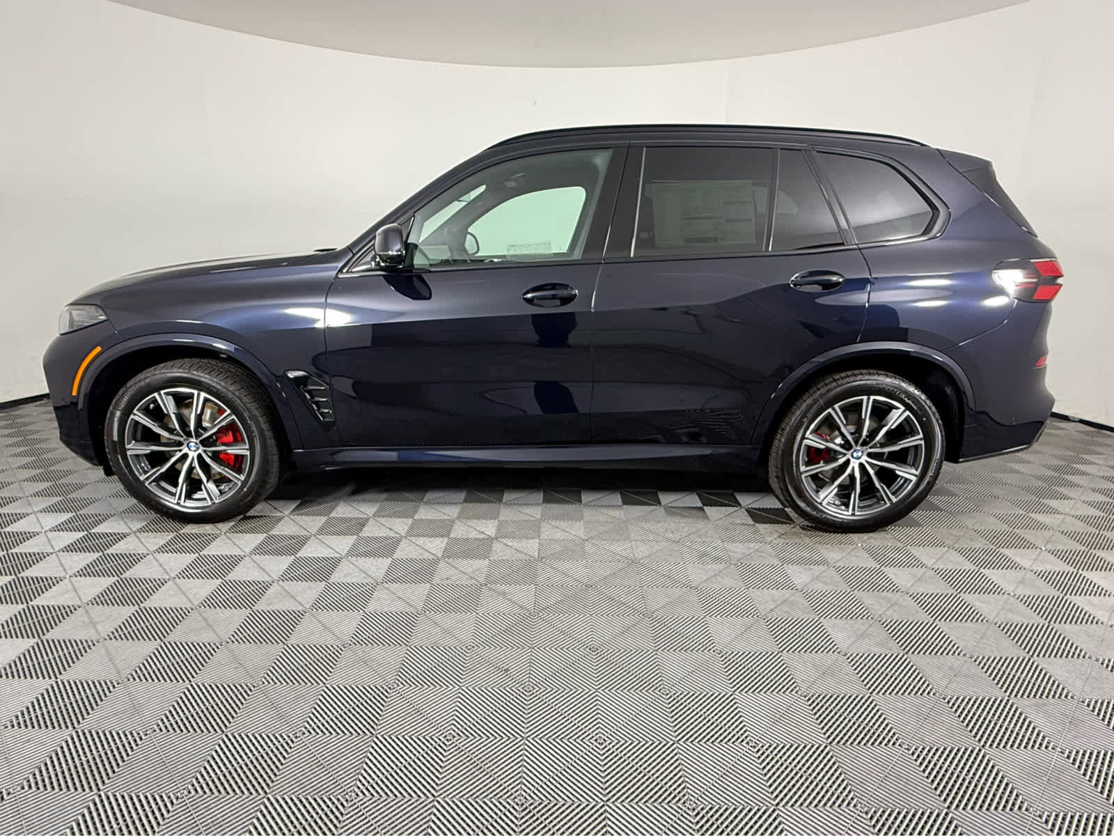 New 2026 BMW X5 xDrive40i w/ M Sport Package image 7