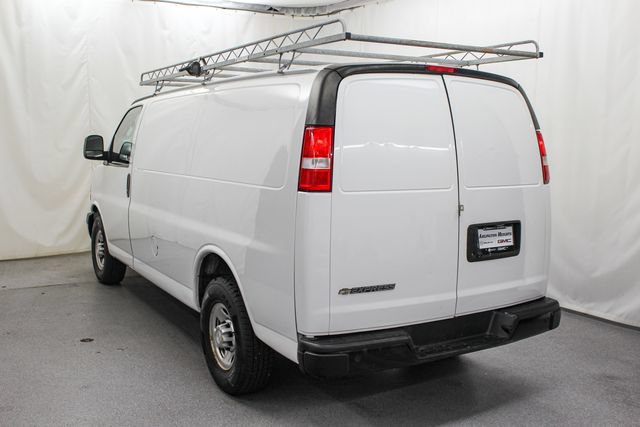 Used 2021 Chevrolet Express 3500 w/ Driver Convenience Package RWD image 6