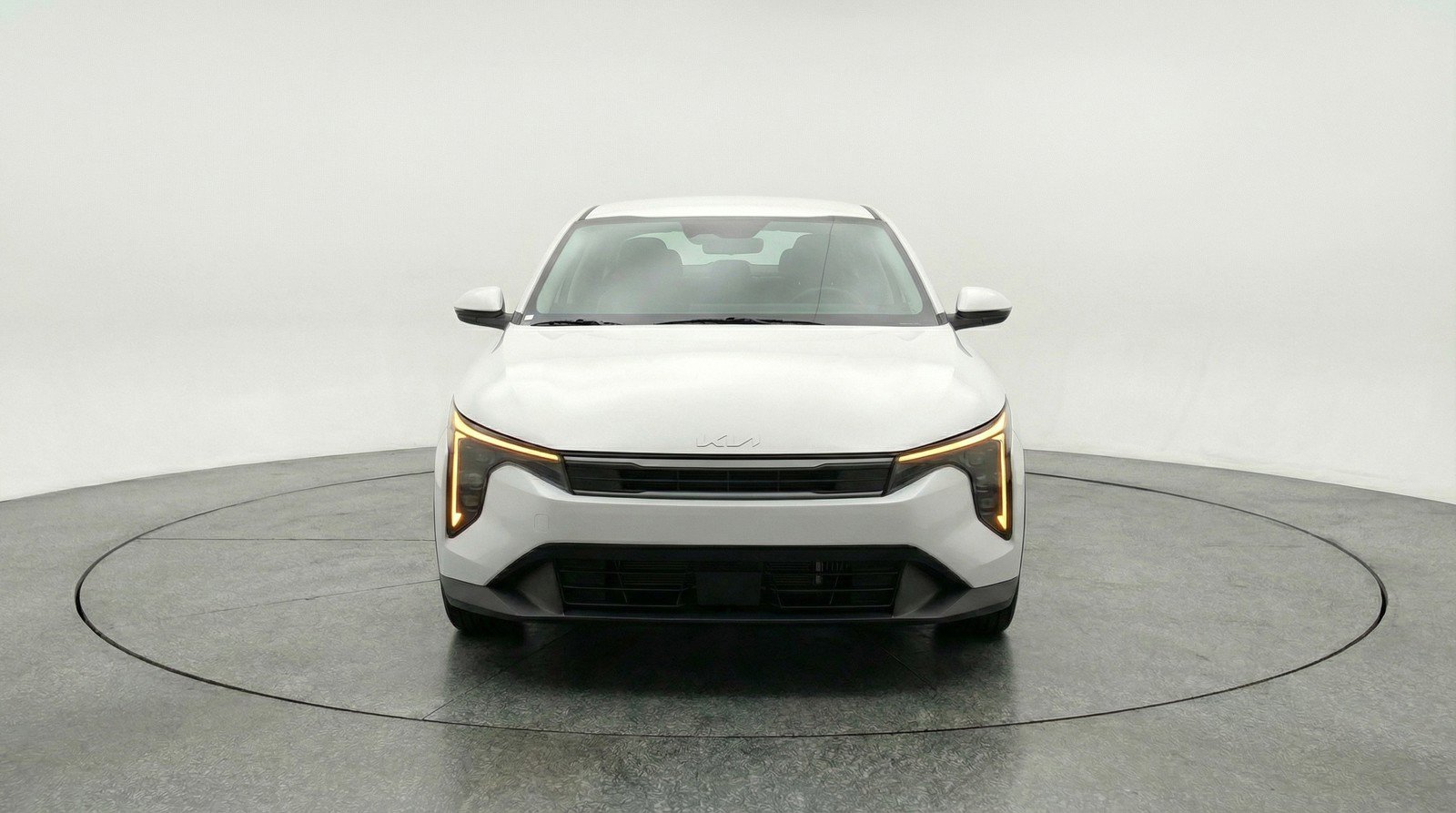 Used 2025 Kia K4 LXS FWD image 1