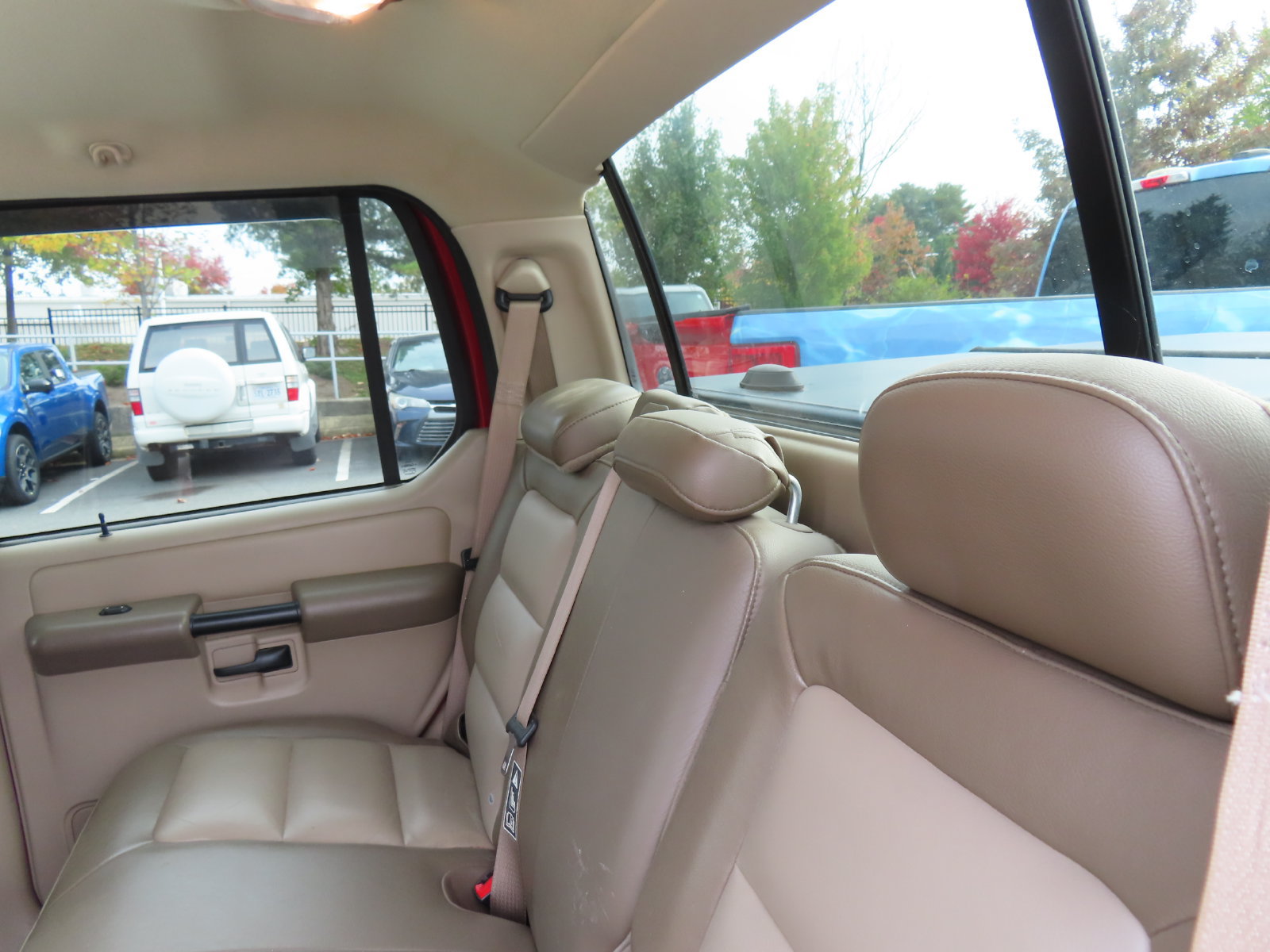 Used 2004 Ford Explorer Sport Trac Adrenalin AWD/4WD image 25