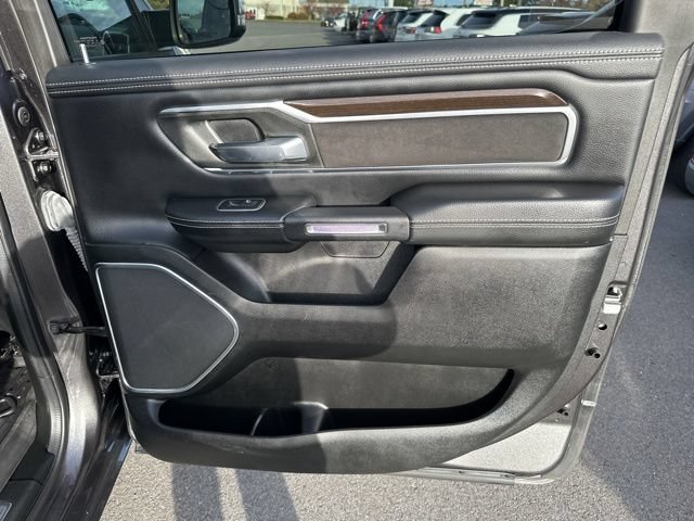 Used 2022 RAM 1500 Laramie AWD/4WD image 12