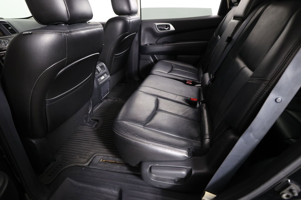 Used 2014 Nissan Pathfinder SL image 17