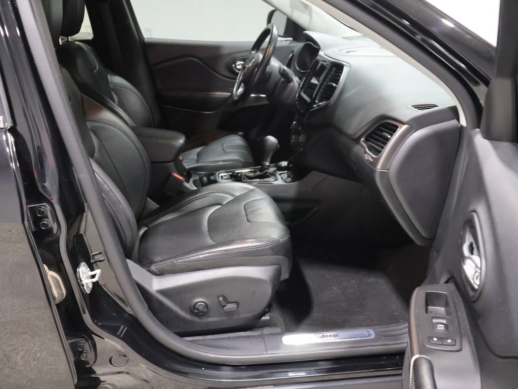 Used 2020 Jeep Cherokee Limited AWD/4WD image 21
