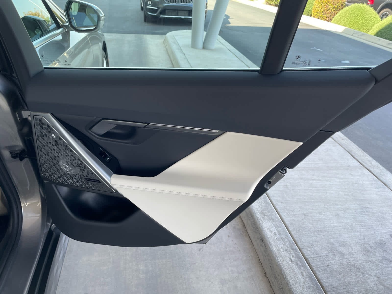 New 2026 BMW i5 eDrive40 image 18