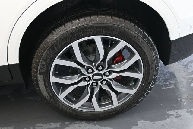 New 2026 Cadillac XT5 Sportv w/ LPO, Floor Liner Package AWD/4WD image 9