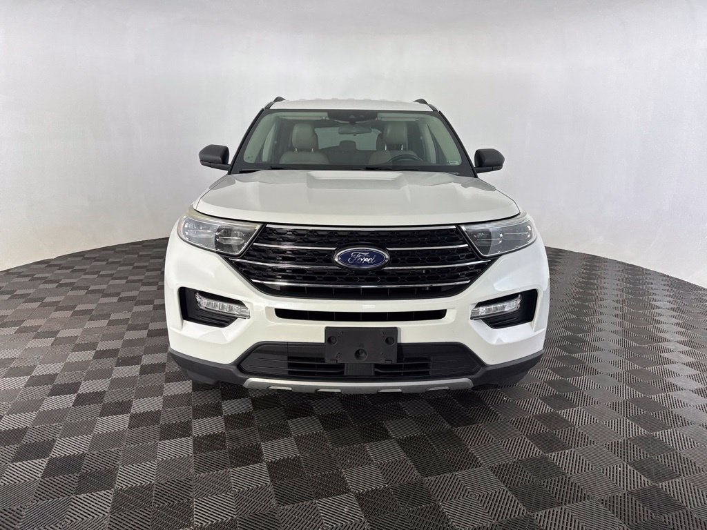 Used 2020 Ford Explorer XLT w/ Equipment Group 202A AWD/4WD image 2