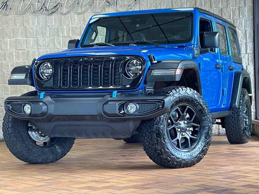 Used 2024 Jeep Wrangler Unlimited AWD/4WD image 2