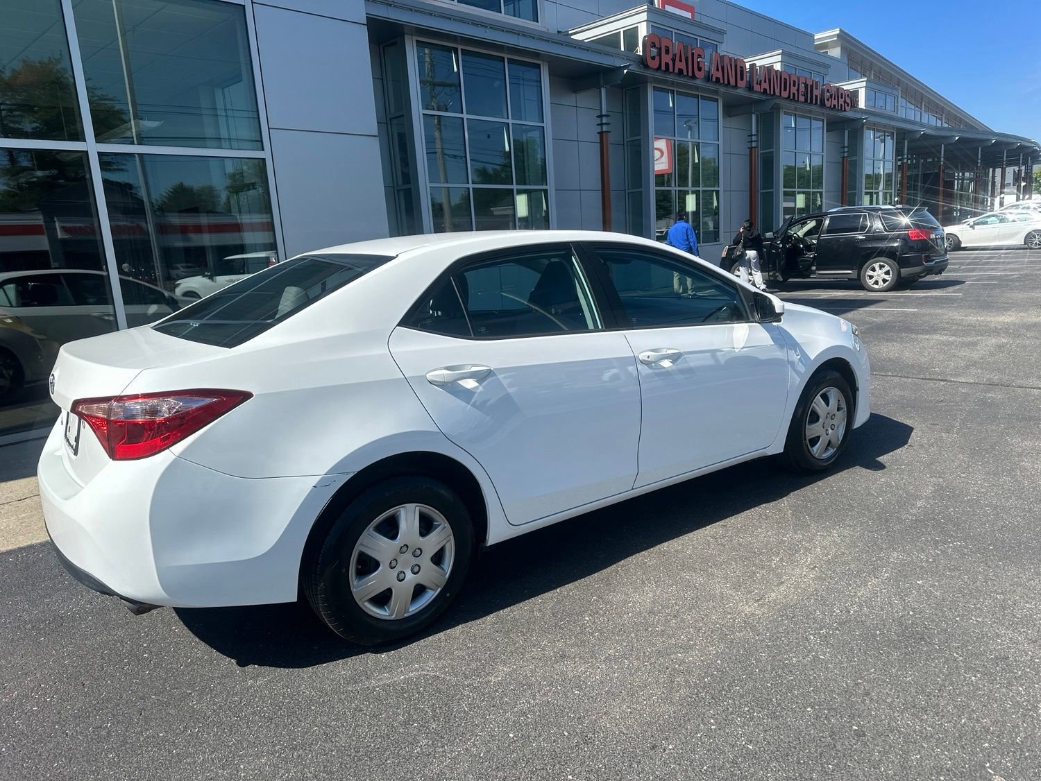 Used 2017 Toyota Corolla L FWD image 3