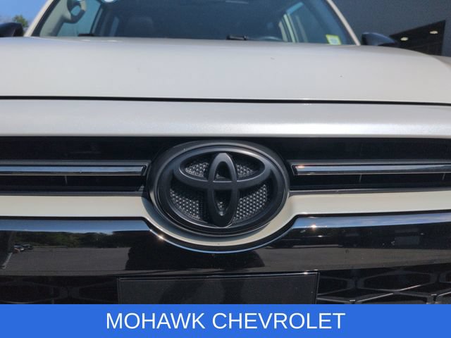 Used 2020 Toyota 4Runner Nightshade AWD/4WD image 32