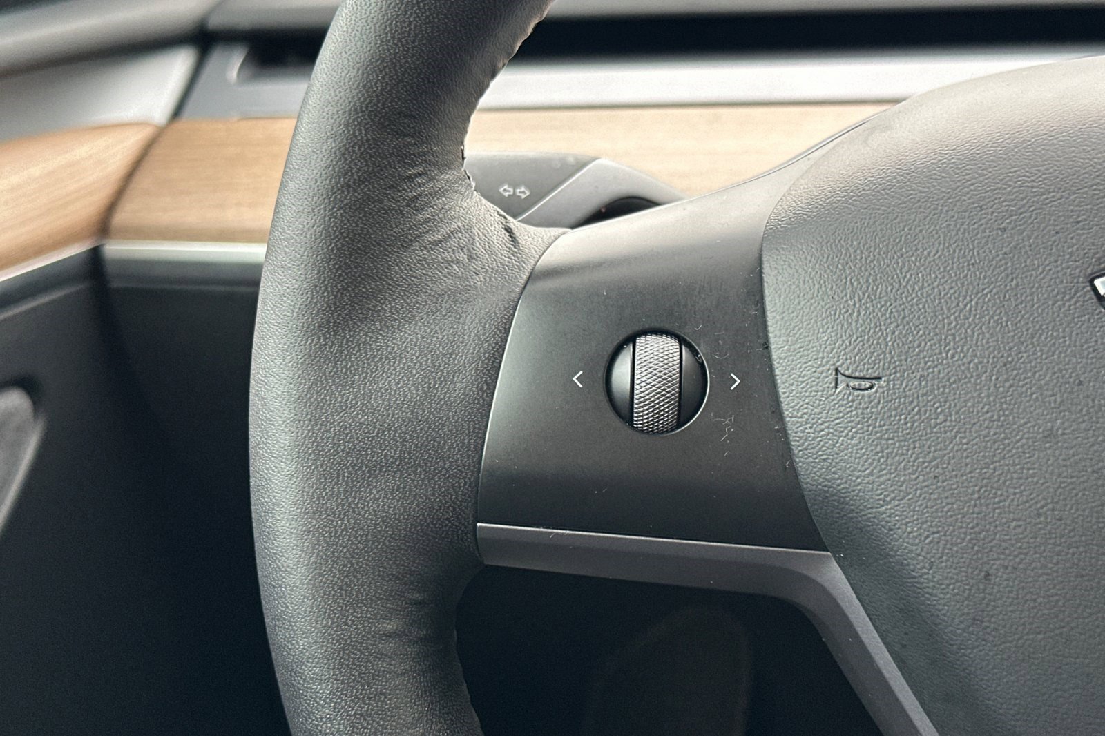 Used 2022 Tesla Model Y Performance image 29