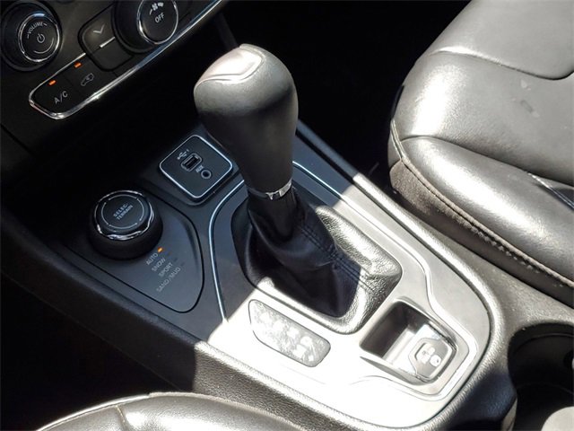 Used 2021 Jeep Cherokee Latitude Plus image 20