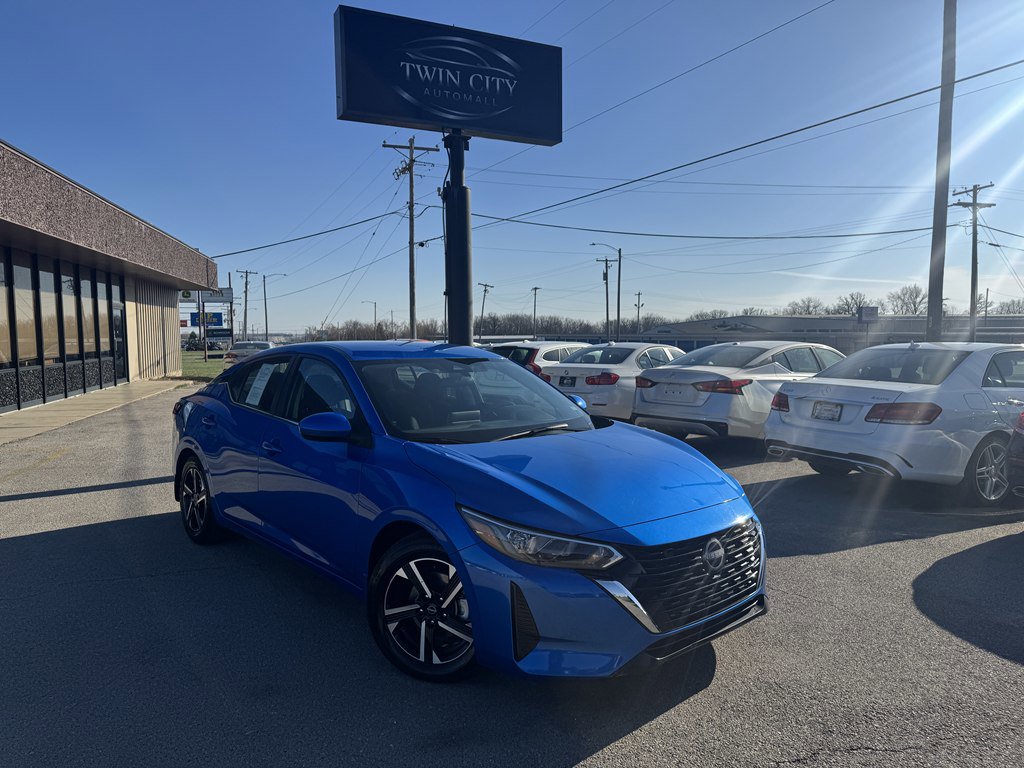 Used 2024 Nissan Sentra SV image 1