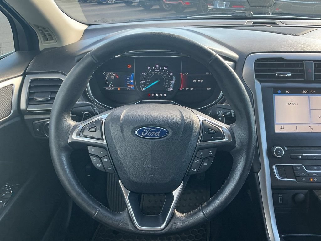 Used 2017 Ford Fusion SE w/ Equipment Group 201A FWD image 28