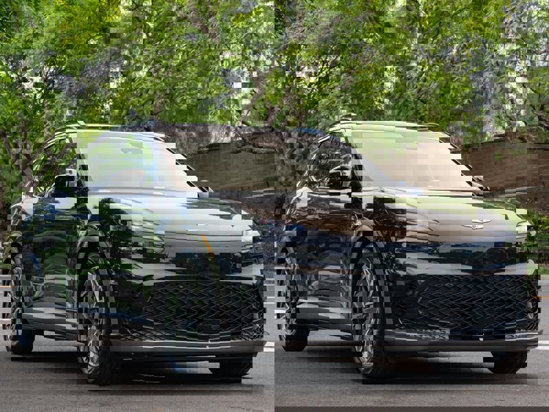 Used 2025 Genesis GV60 RWD image 4