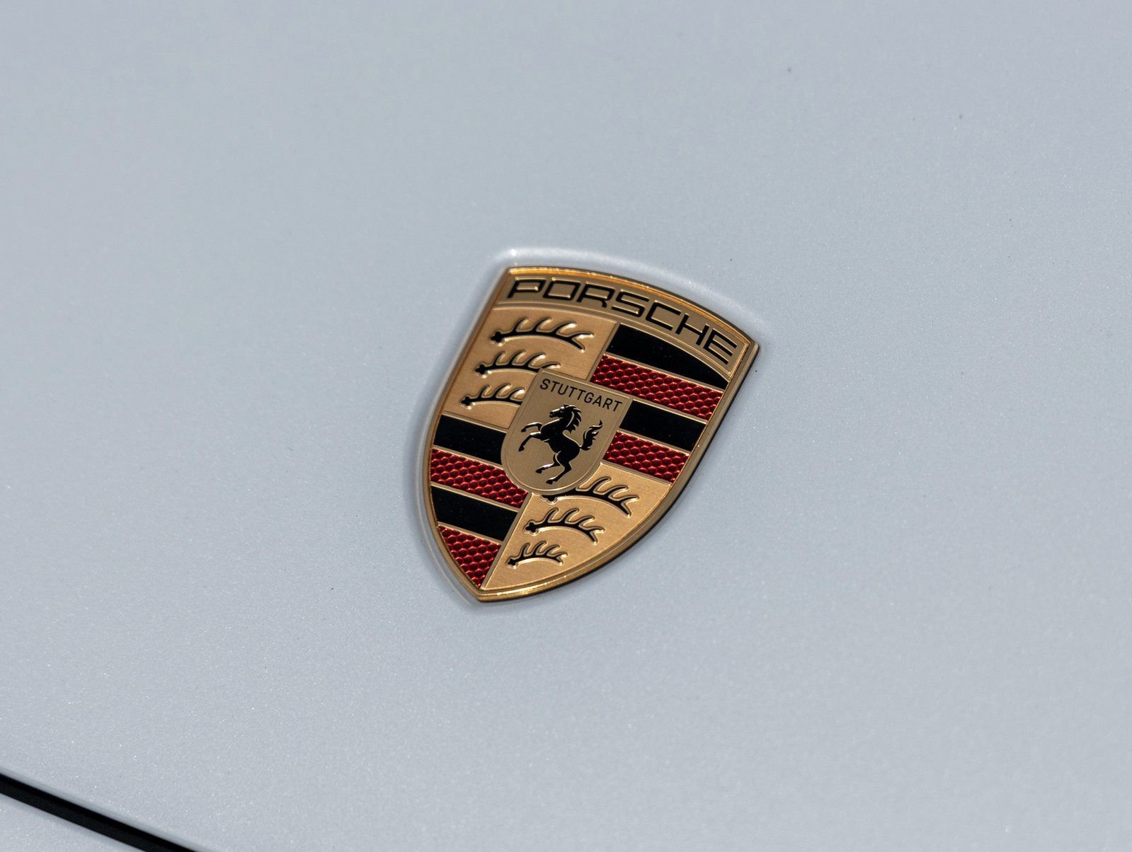 New 2026 Porsche Macan Electric RWD image 18