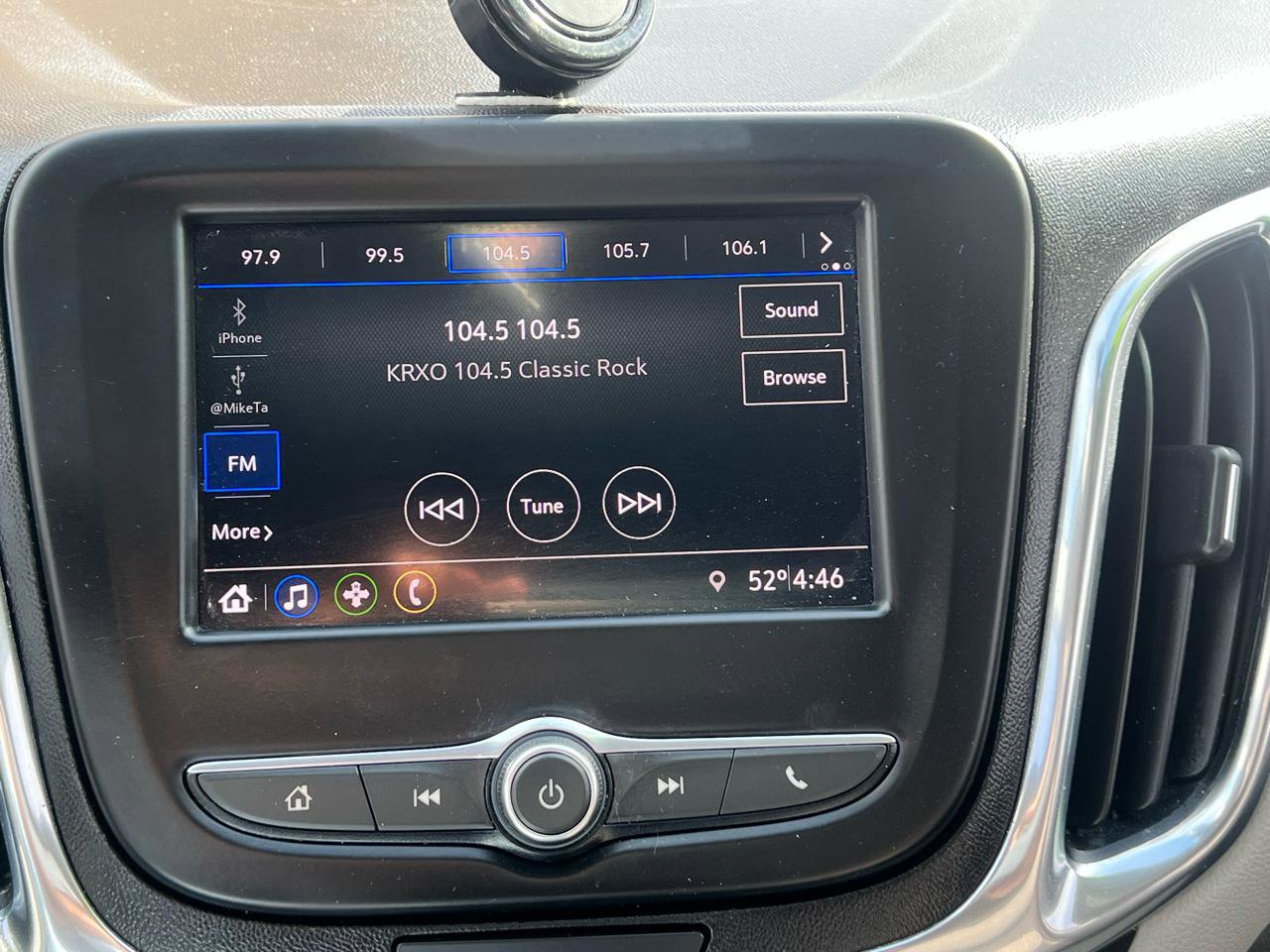 Used 2020 Chevrolet Equinox LS image 19