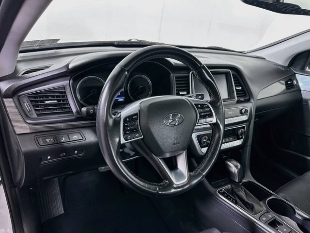 Used 2019 Hyundai Sonata Limited w/ Ultimate Package 04 FWD image 11