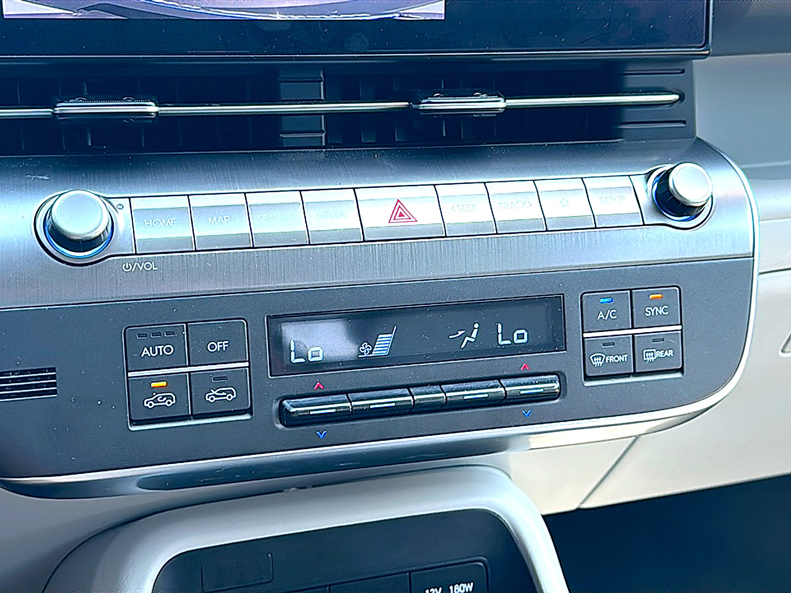 Used 2024 Hyundai Kona SEL image 33