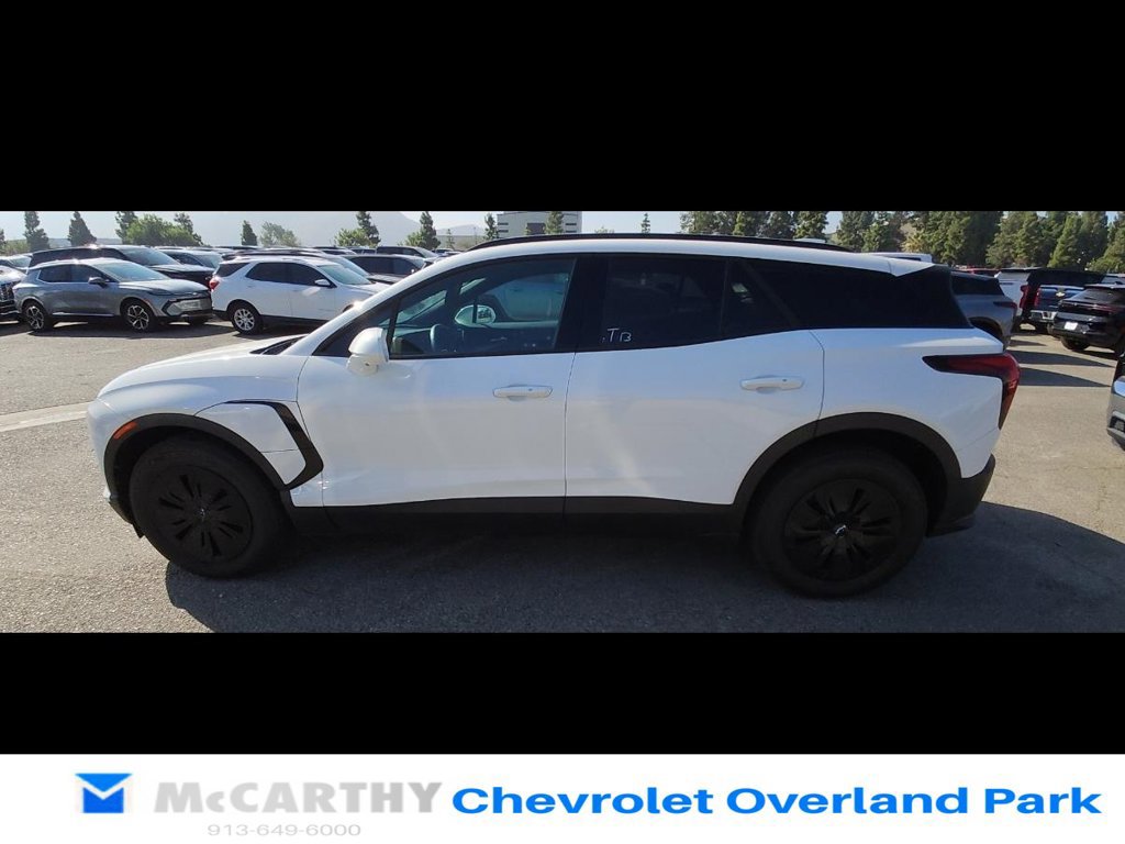 Used 2025 Chevrolet Blazer EV LT AWD/4WD image 5