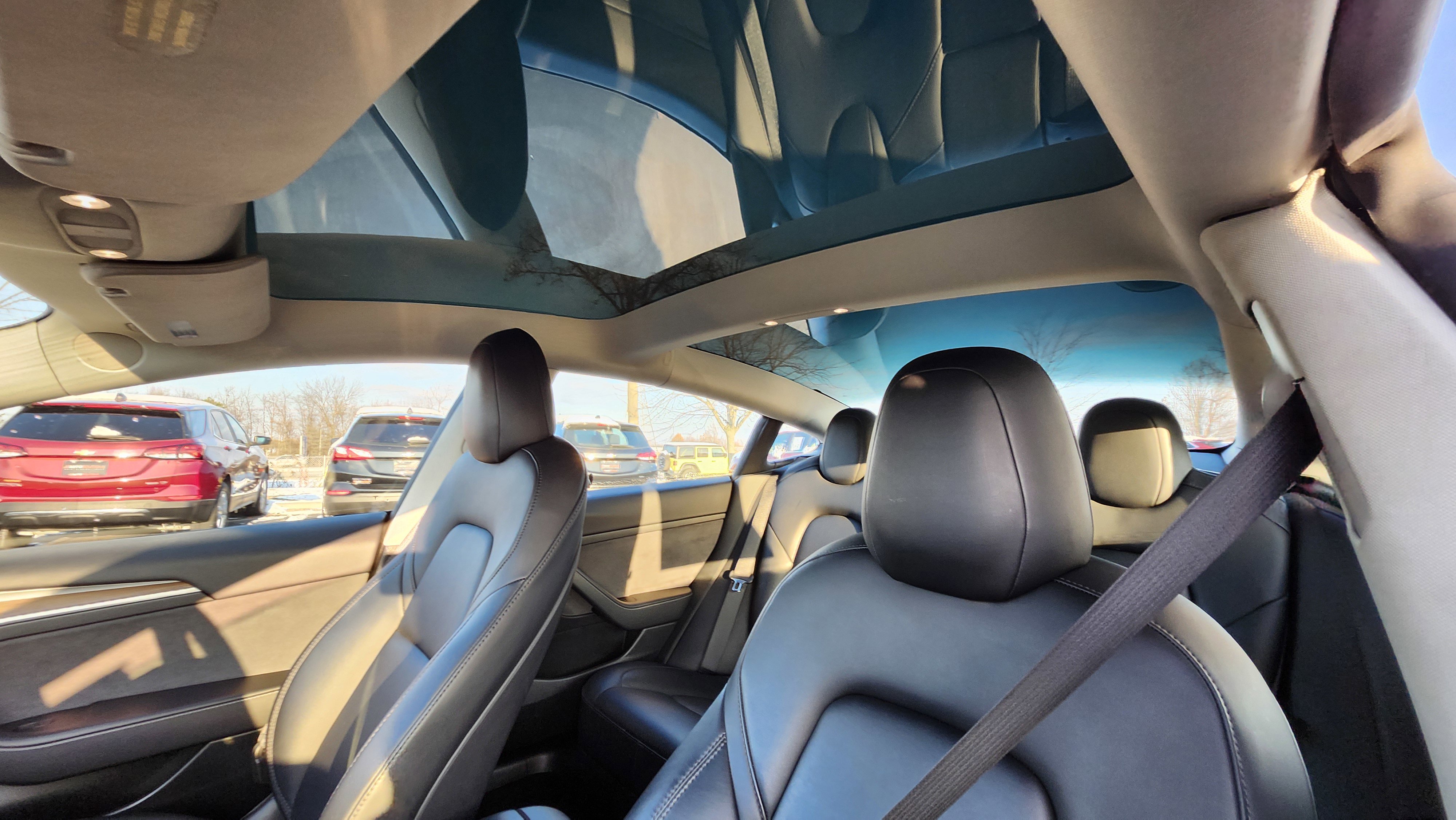 Used 2022 Tesla Model 3 image 2