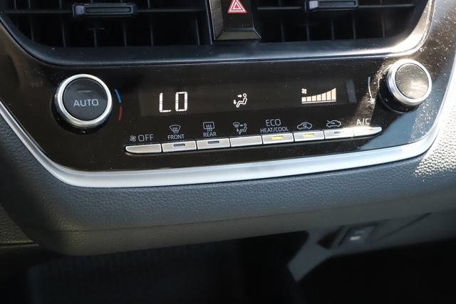 Used 2025 Toyota Corolla LE FWD image 28