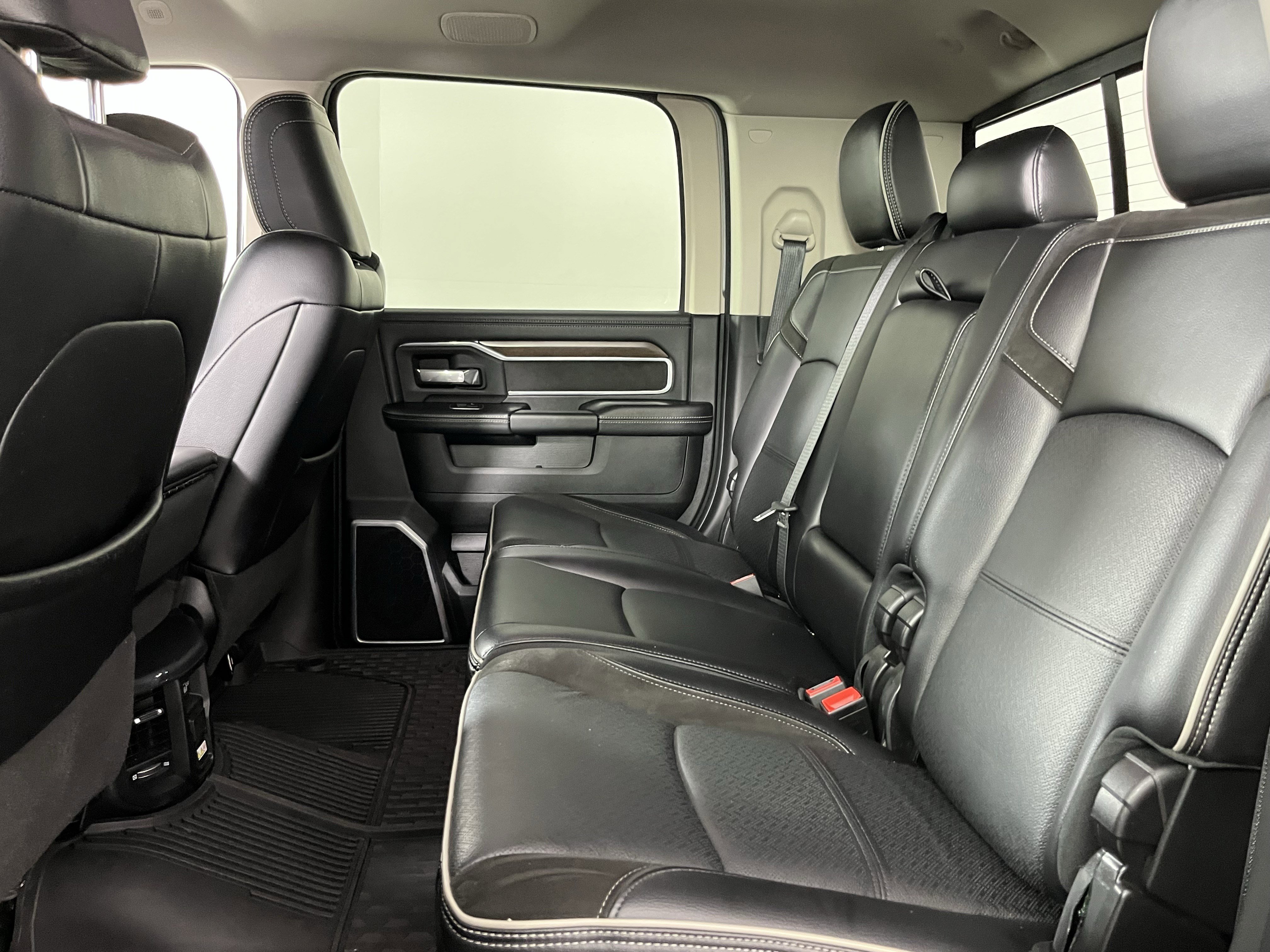 Used 2023 RAM 2500 Laramie AWD/4WD image 13