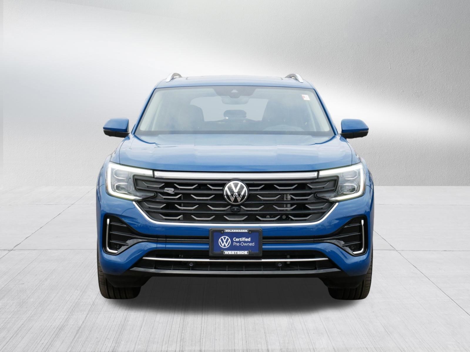 Certified 2025 Volkswagen Atlas SEL Premium R-Line AWD/4WD image 2