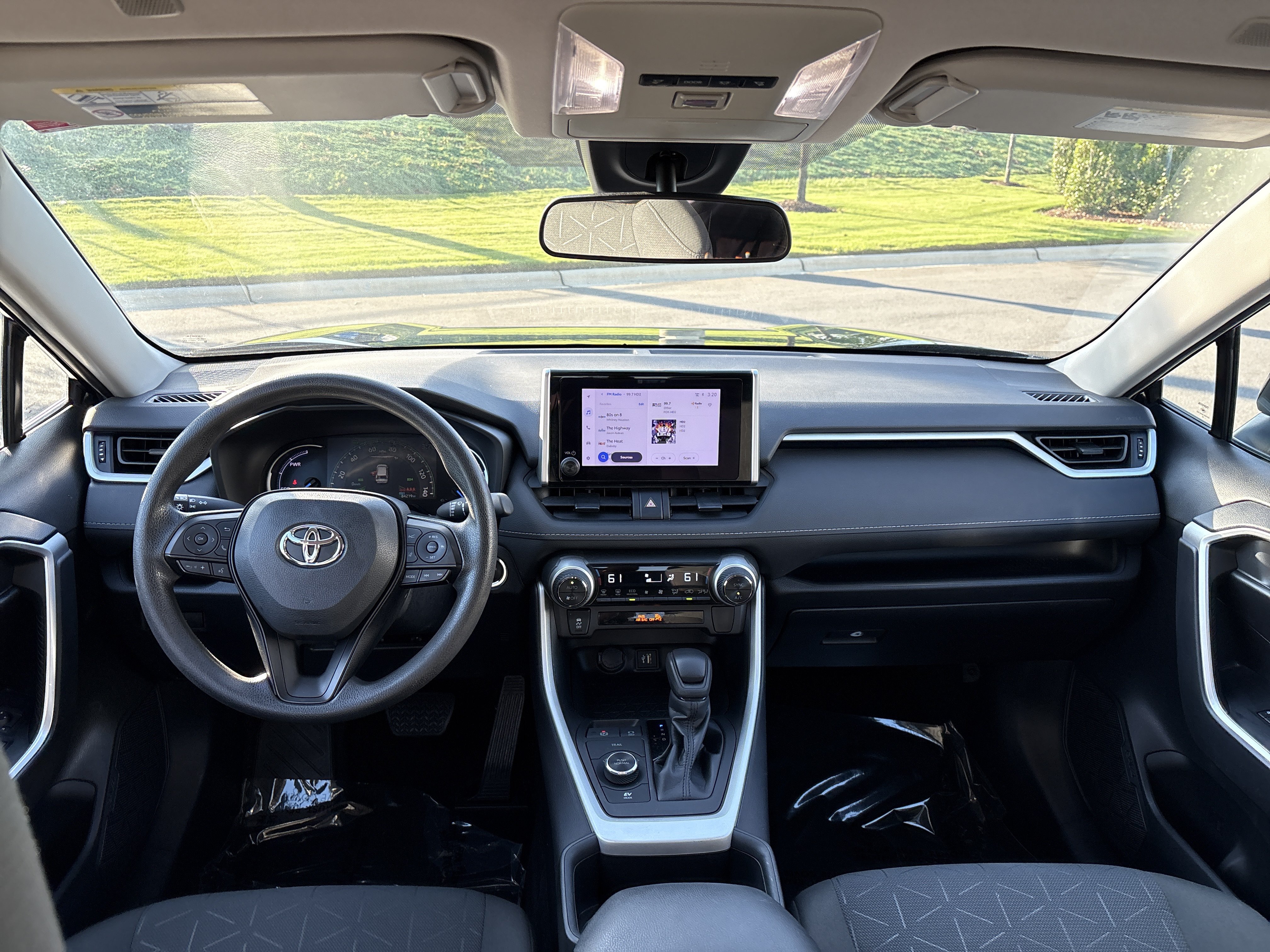Used 2023 Toyota RAV4 XLE AWD/4WD image 20