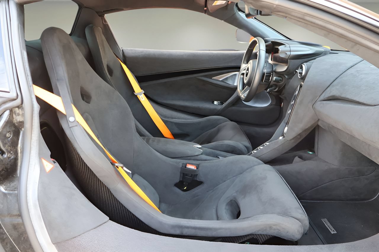 Used 2024 McLaren 750S Spider RWD image 20