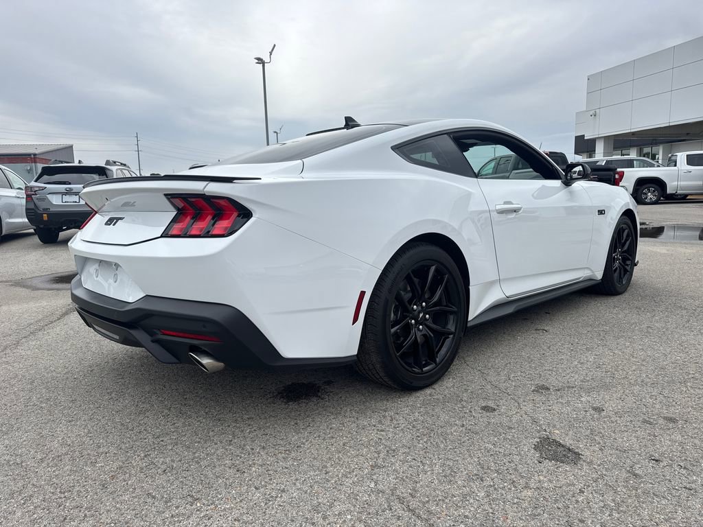 Used 2025 Ford Mustang GT RWD image 9