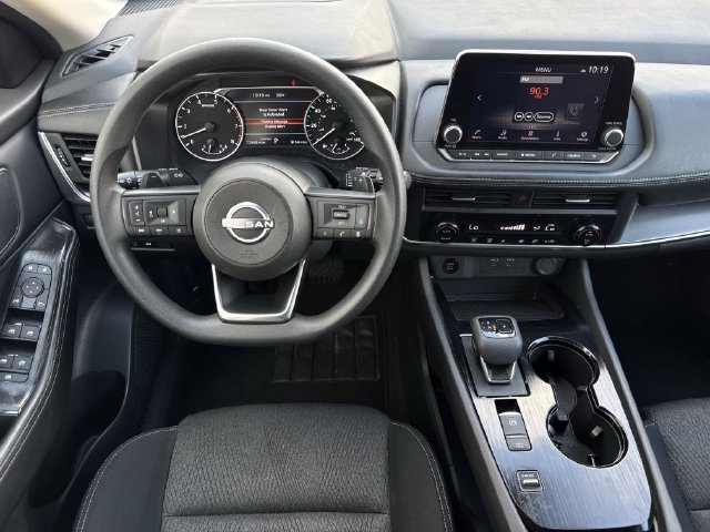 Used 2024 Nissan Rogue SV FWD image 11