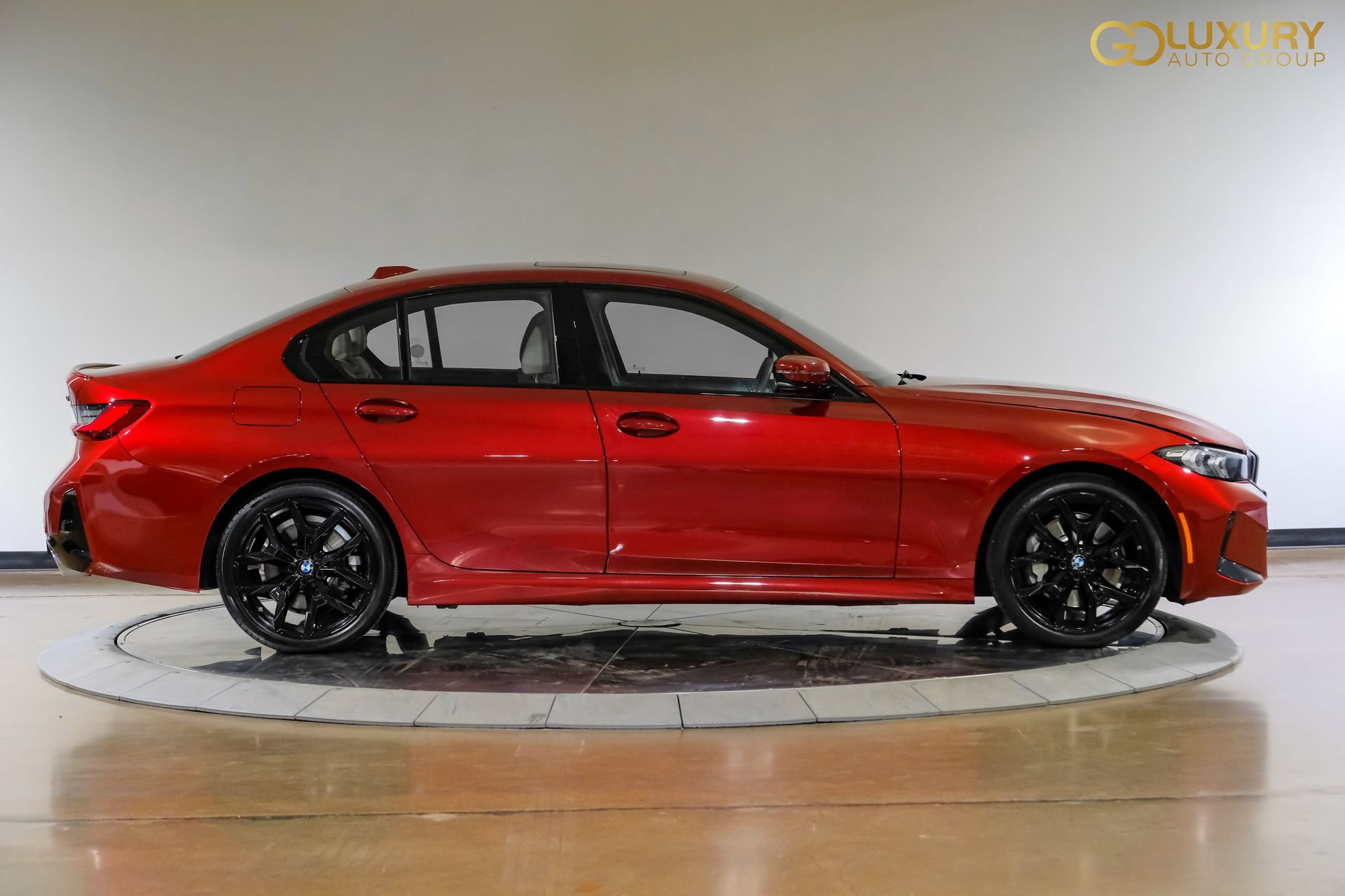 Used 2026 BMW 330i xDrive Sedan AWD/4WD image 9