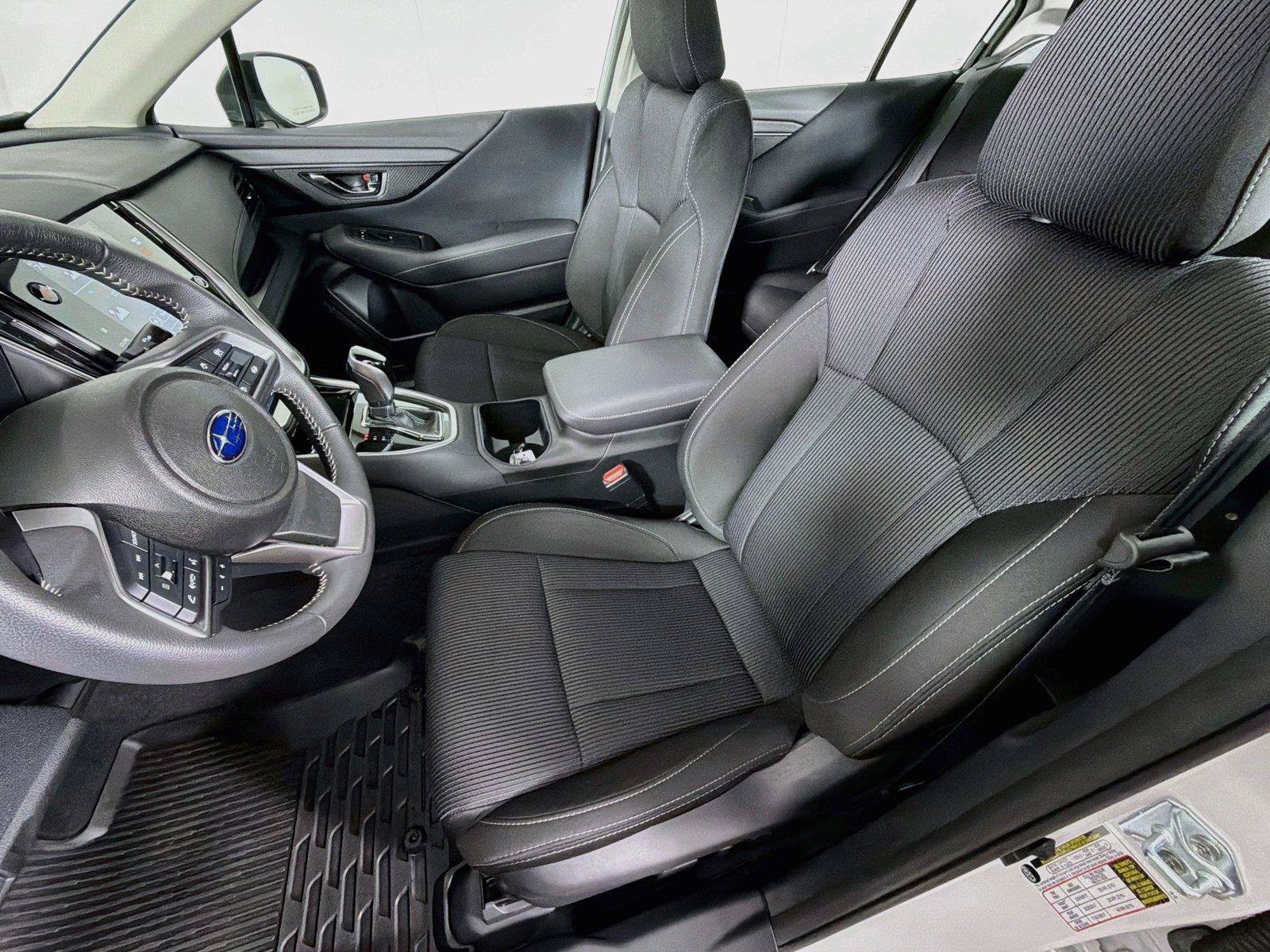 Used 2025 Subaru Legacy Premium AWD/4WD image 2